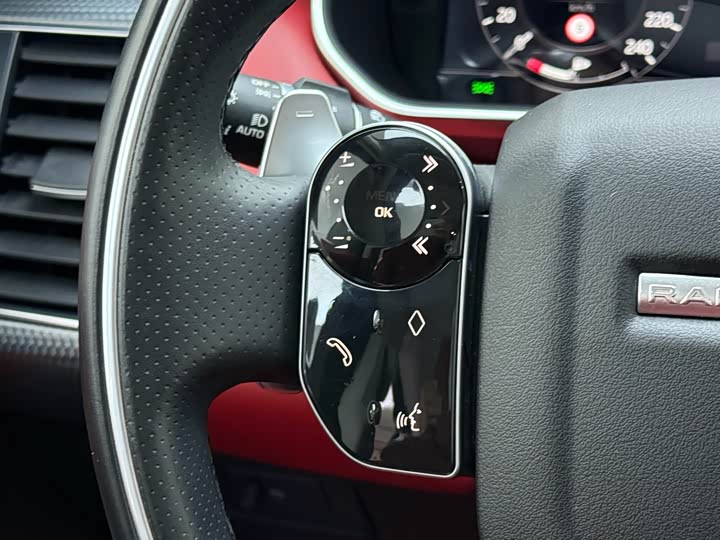 Фото 15 - Land Rover Range Rover Sport