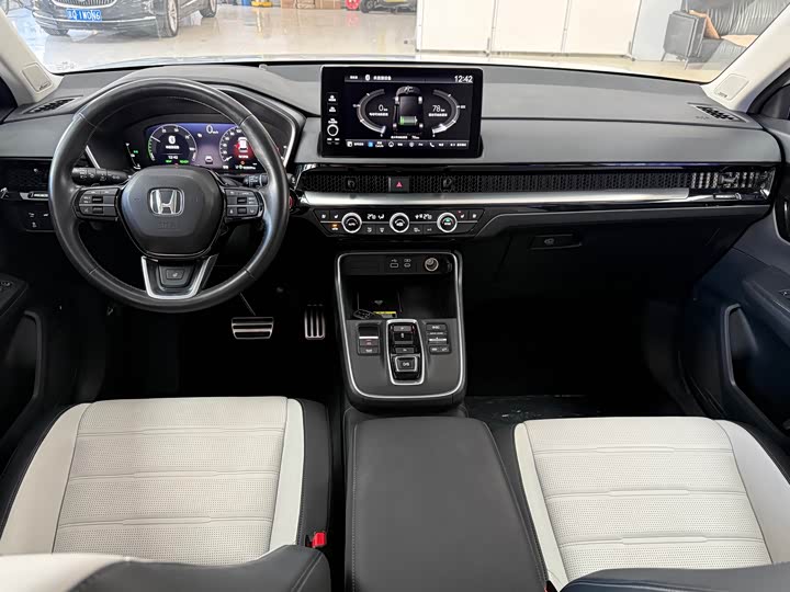 Фото 10 - Honda CR-V Hybrid