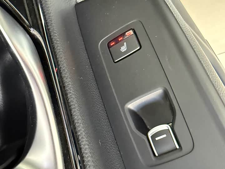 Фото 18 - Honda CR-V Hybrid