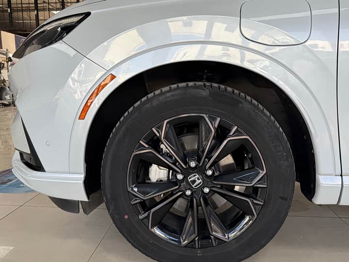 Фото 6 - Honda CR-V Hybrid