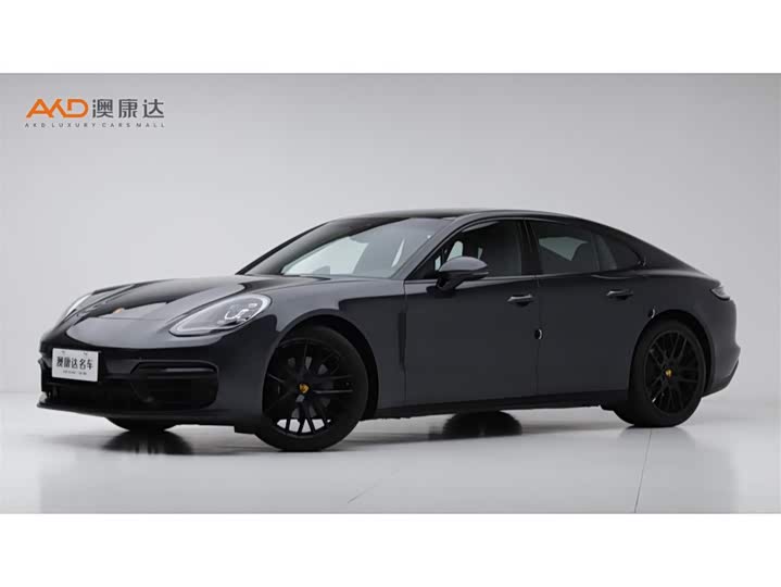 Фото 1 - Porsche Panamera