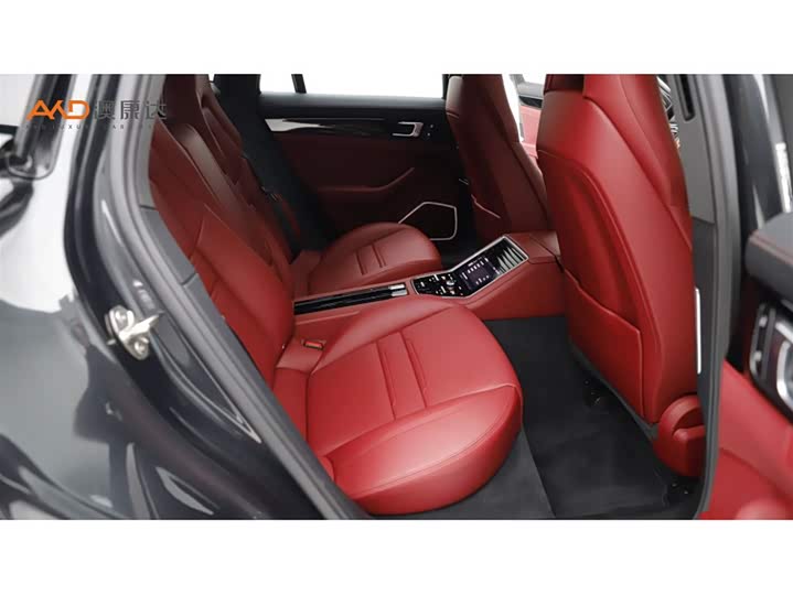 Фото 8 - Porsche Panamera