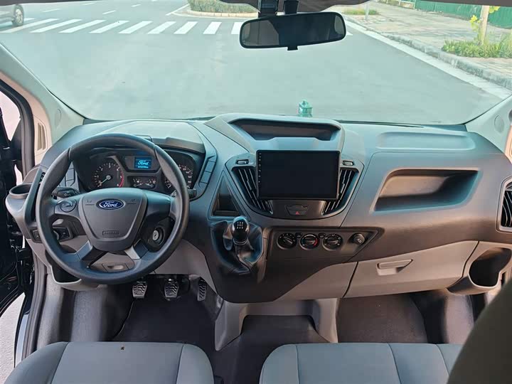 Фото 13 - Ford Transit