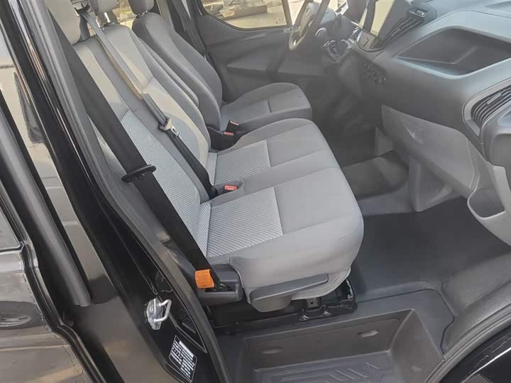 Фото 16 - Ford Transit