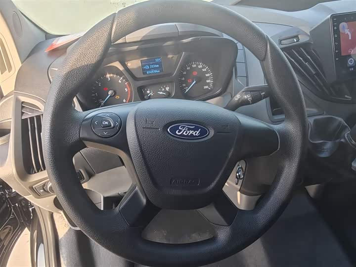 Фото 3 - Ford Transit