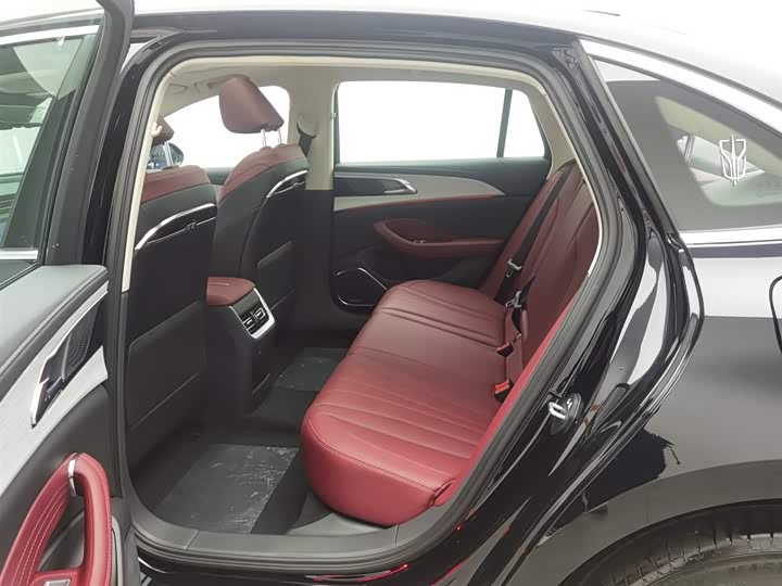 Фото 15 - Hongqi H5 Hybrid