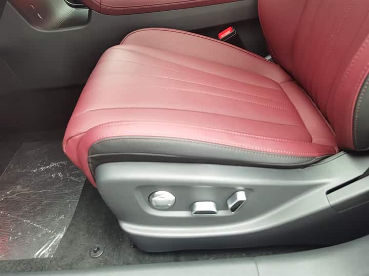 Фото 20 - Hongqi H5 Hybrid