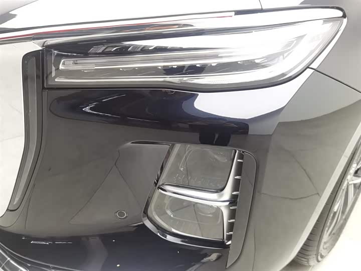 Фото 7 - Hongqi H5 Hybrid