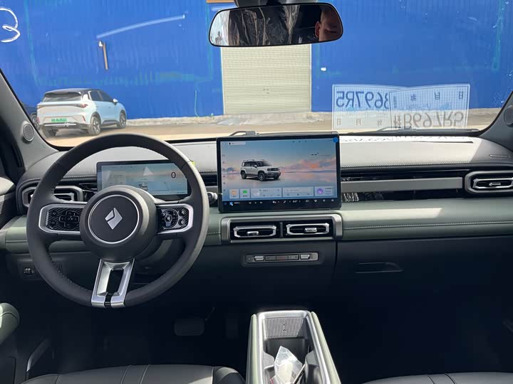 Фото 8 - Baojun Yep Plus