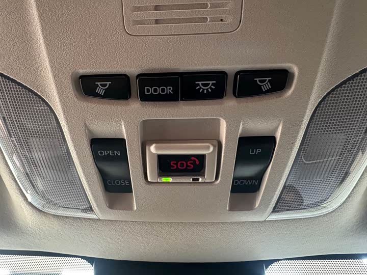 Фото 14 - Toyota Corolla