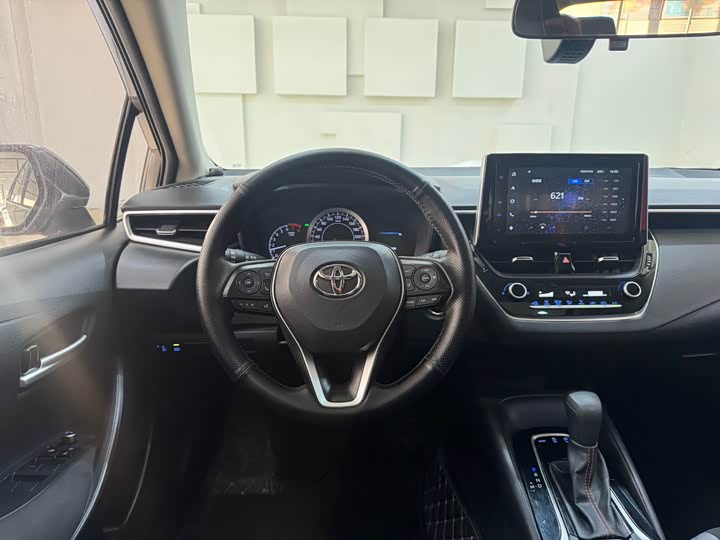 Фото 16 - Toyota Corolla