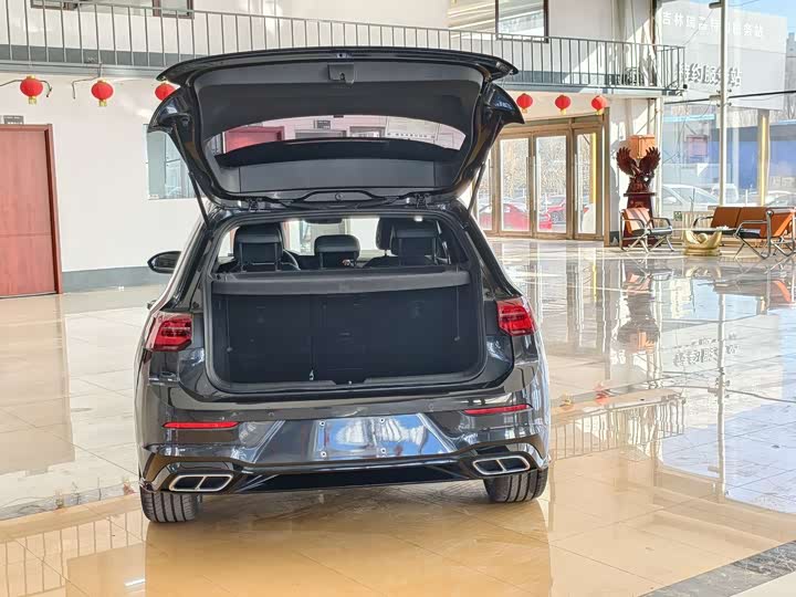 Фото 18 - Volkswagen Golf