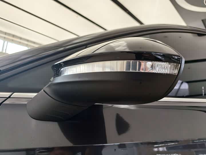 Фото 6 - Volkswagen Golf