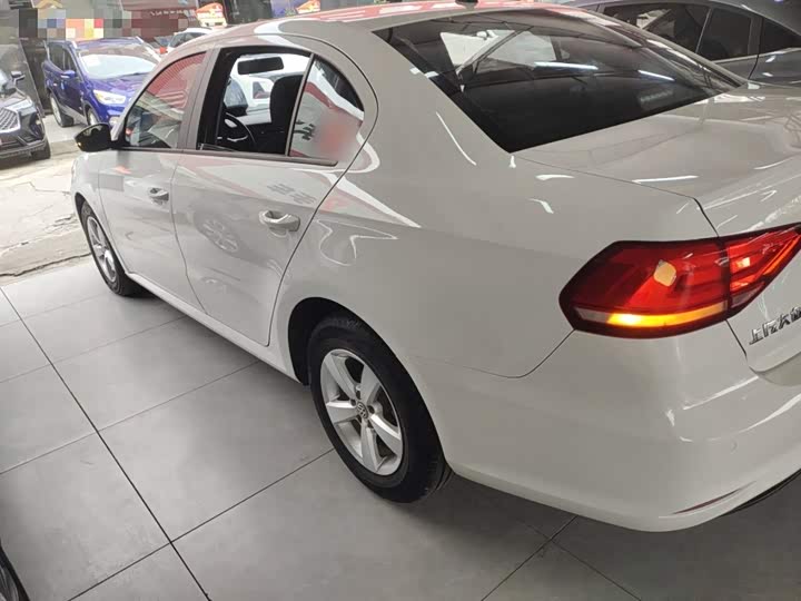 Фото 5 - Volkswagen Lavida