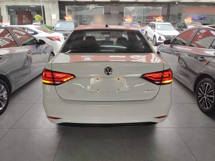 Фото 6 - Volkswagen Lavida