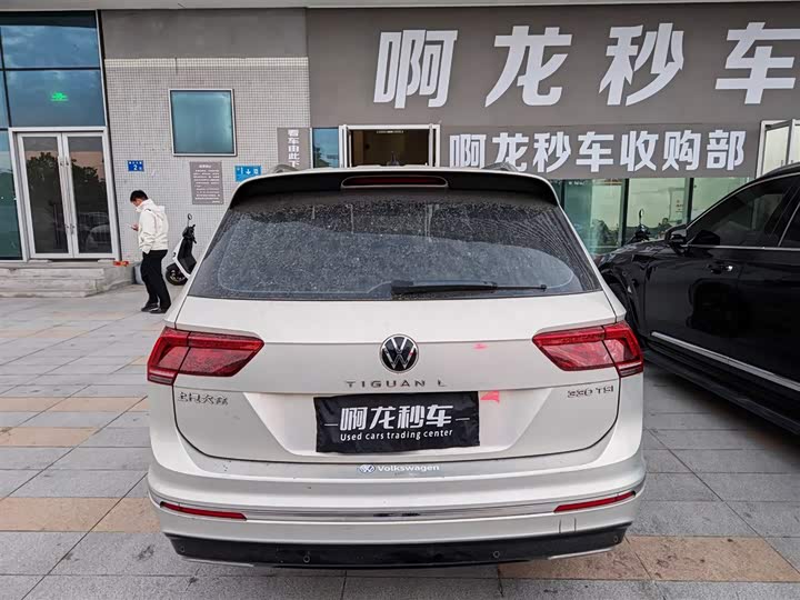 Фото 4 - Volkswagen Tiguan L Pro