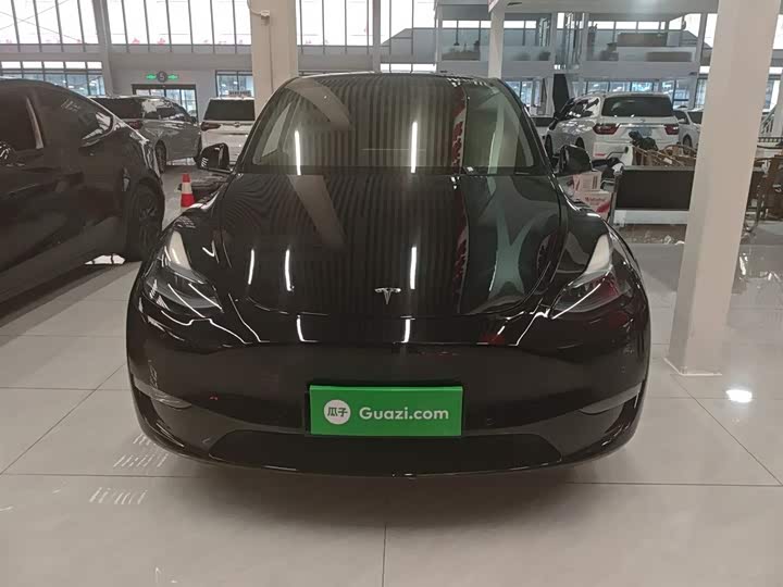 Фото 3 - Tesla Model Y