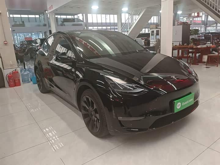 Фото 4 - Tesla Model Y