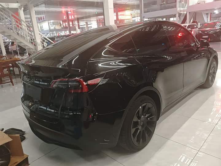 Фото 7 - Tesla Model Y