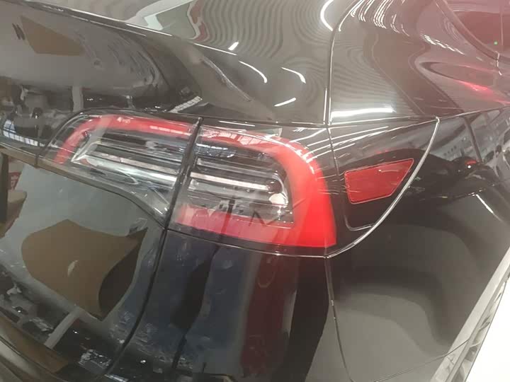 Фото 8 - Tesla Model Y