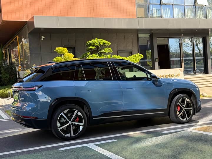 Фото 12 - Nio ES7