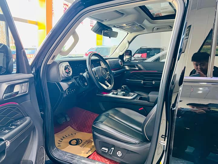 Фото 4 - Tank 300