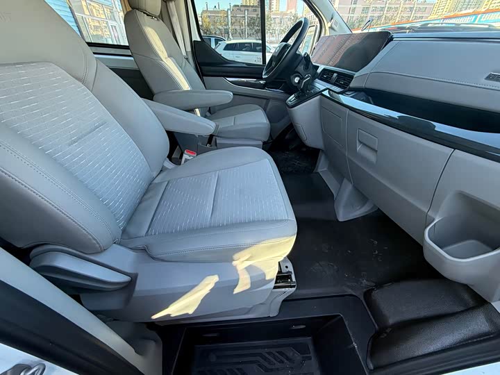 Фото 11 - Ford Transit