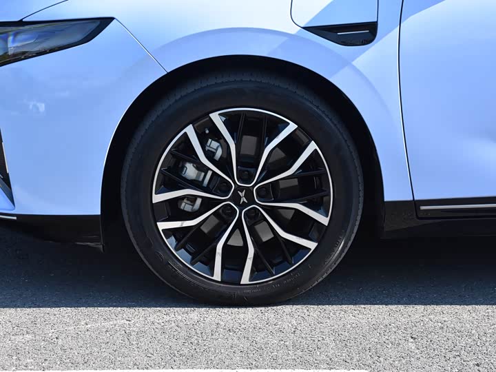 Фото 7 - XPeng P5