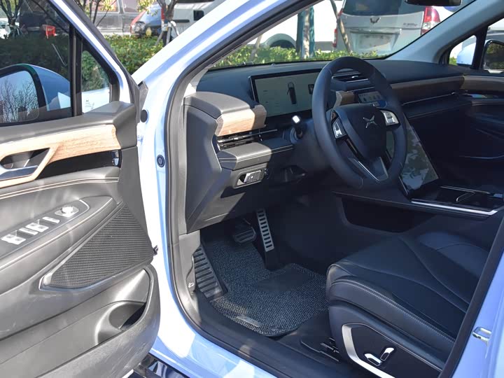 Фото 8 - XPeng P5