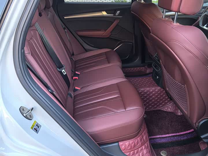 Фото 10 - Audi Q5L