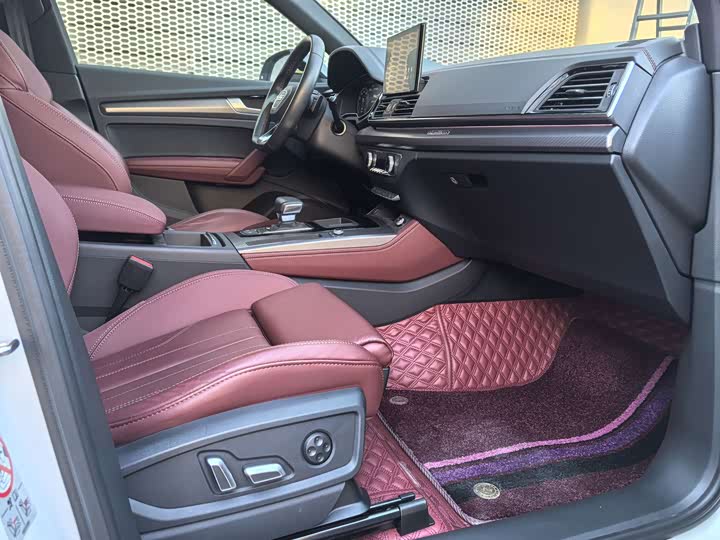 Фото 16 - Audi Q5L