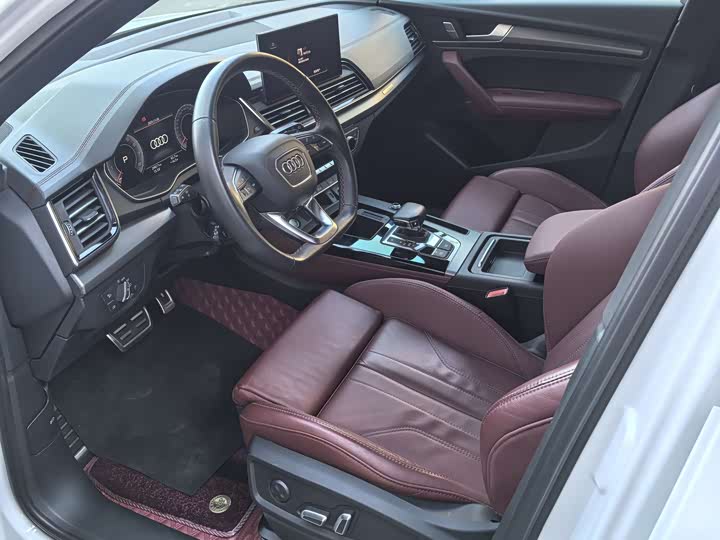 Фото 9 - Audi Q5L