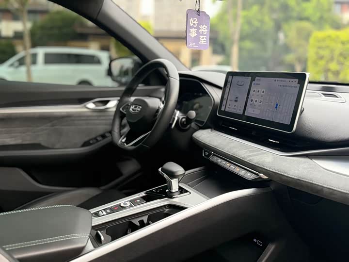 Фото 14 - Geely Preface