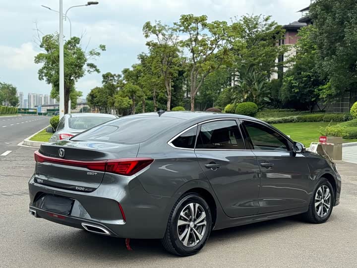 Фото 13 - Changan Eado Plus