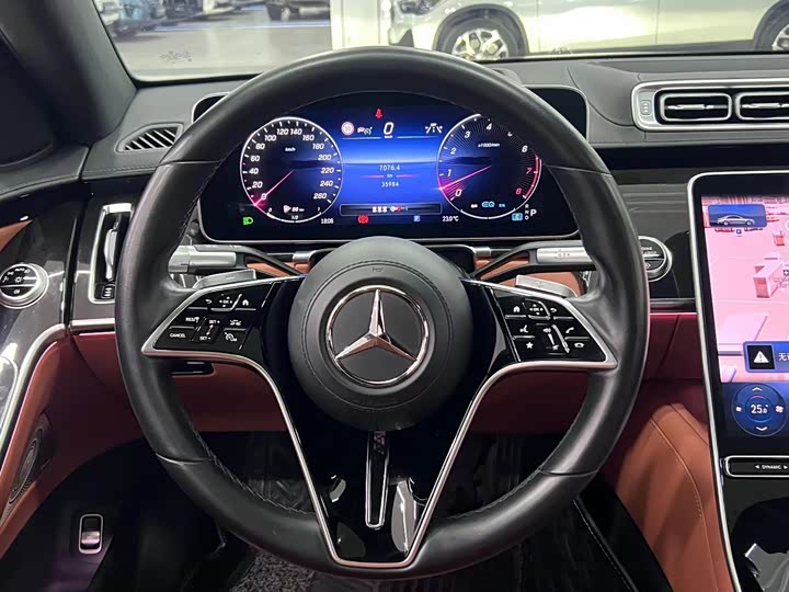 Фото 22 - Mercedes-Benz S-Class