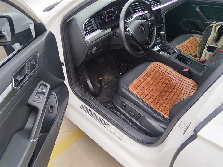 Фото 16 - Volkswagen Lamando L