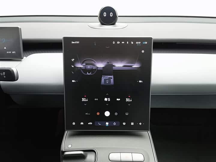 Фото 12 - Nio ET5T