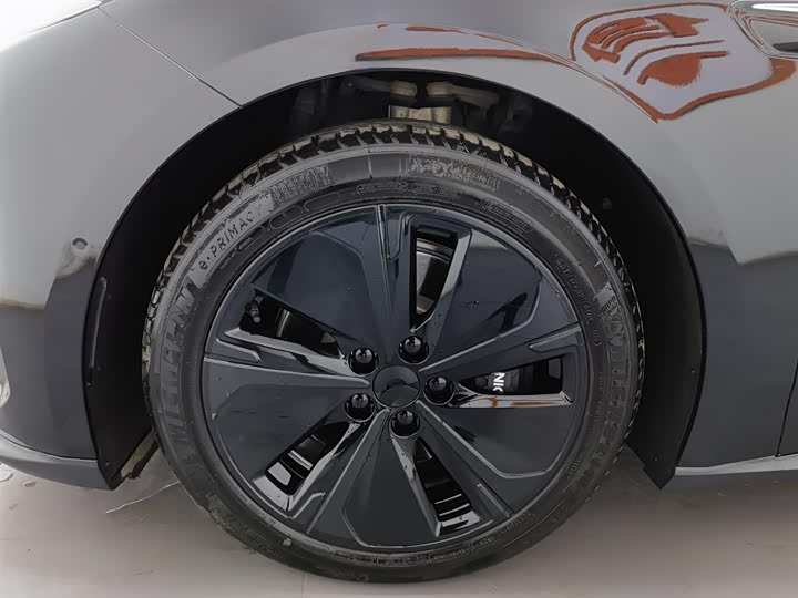 Фото 17 - Nio ET5T