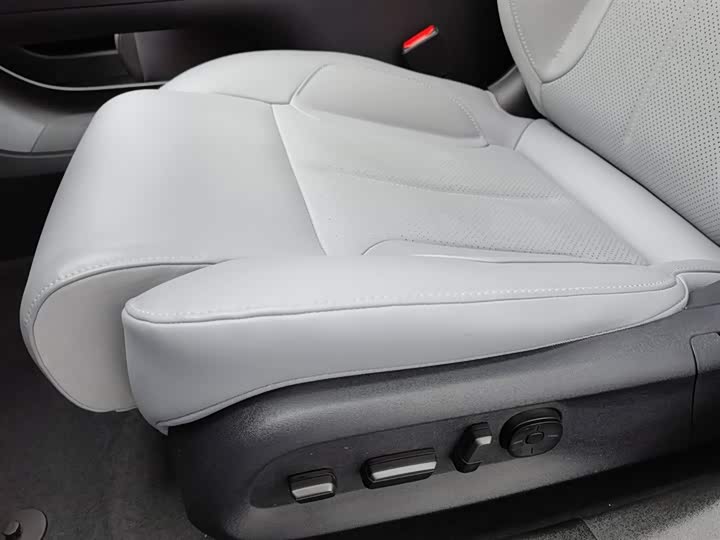 Фото 20 - Nio ET5T