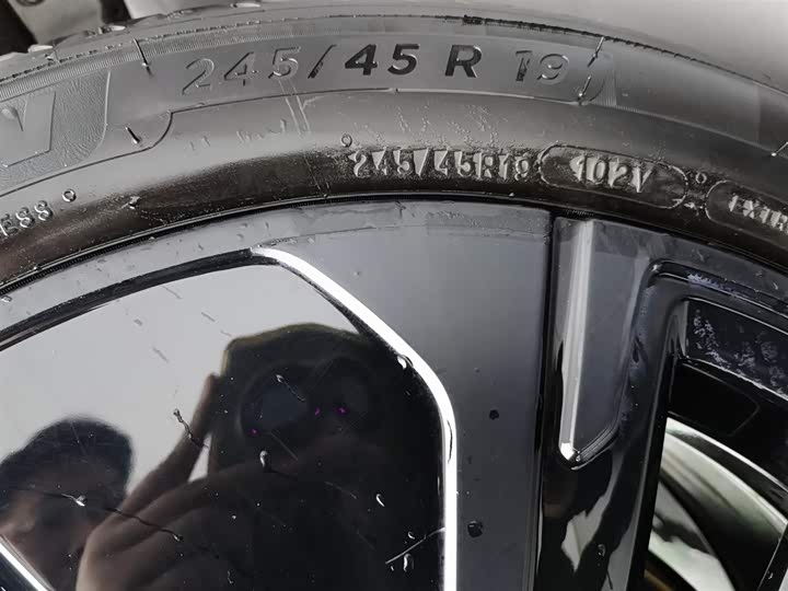 Фото 24 - Nio ET5T