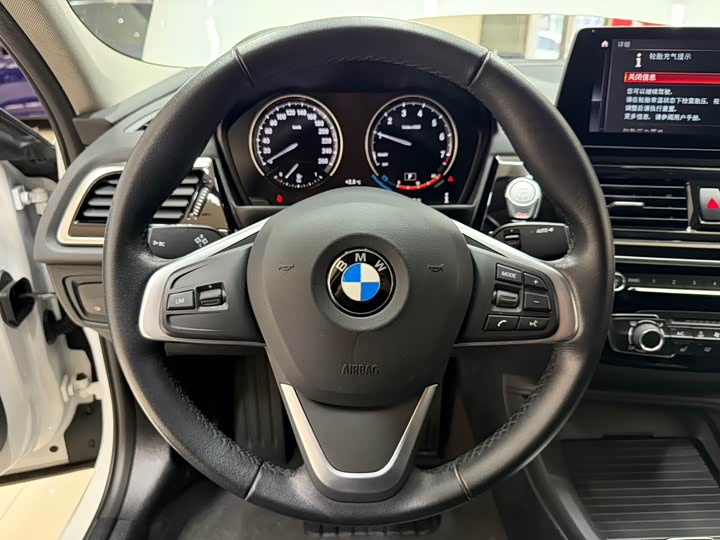 Фото 11 - BMW 1 Series