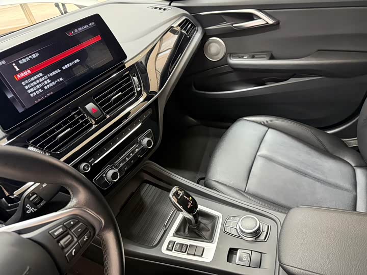 Фото 13 - BMW 1 Series