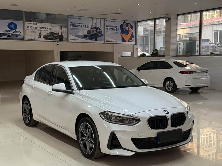 Фото 3 - BMW 1 Series