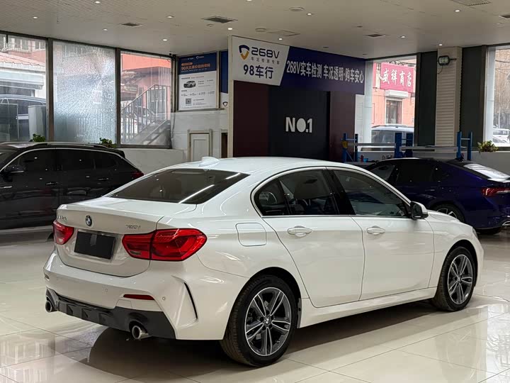 Фото 4 - BMW 1 Series