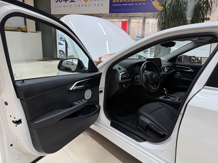 Фото 8 - BMW 1 Series