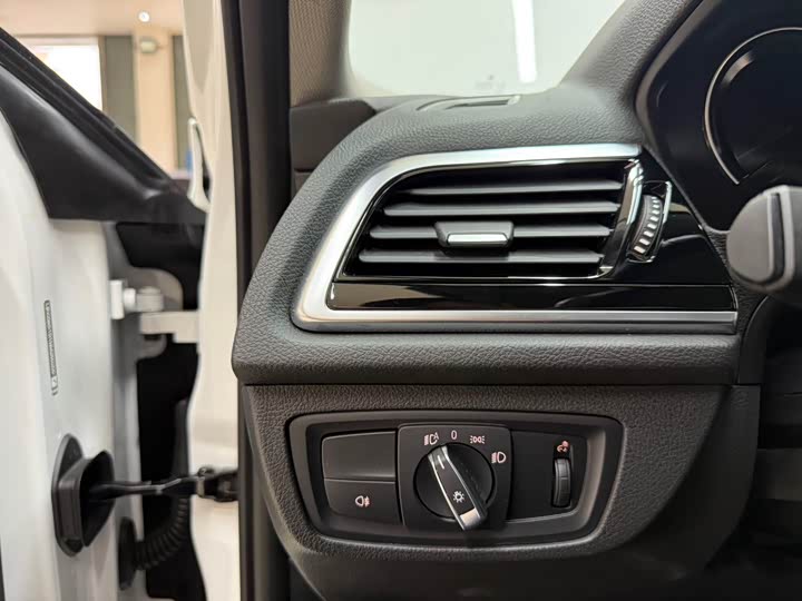 Фото 9 - BMW 1 Series