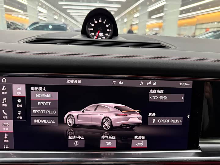 Фото 11 - Porsche Panamera