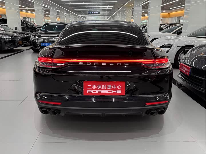 Фото 5 - Porsche Panamera