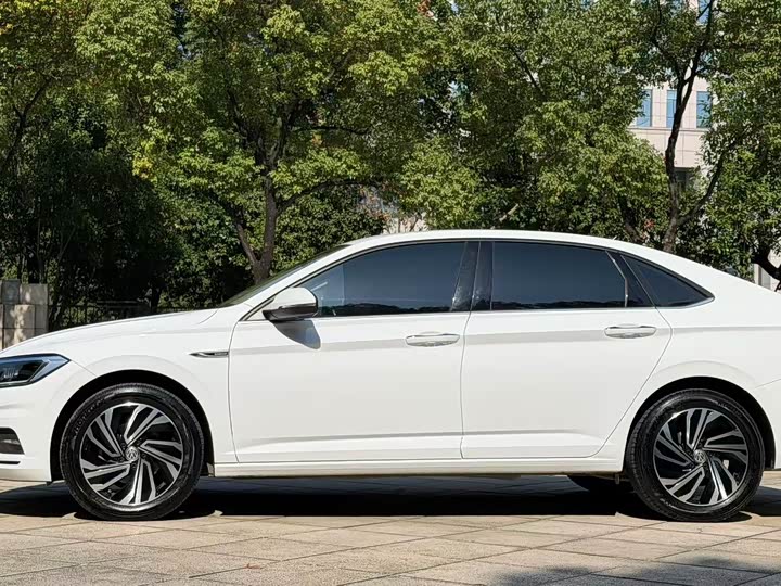 Фото 3 - Volkswagen Sagitar L