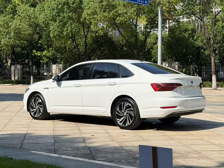 Фото 5 - Volkswagen Sagitar L